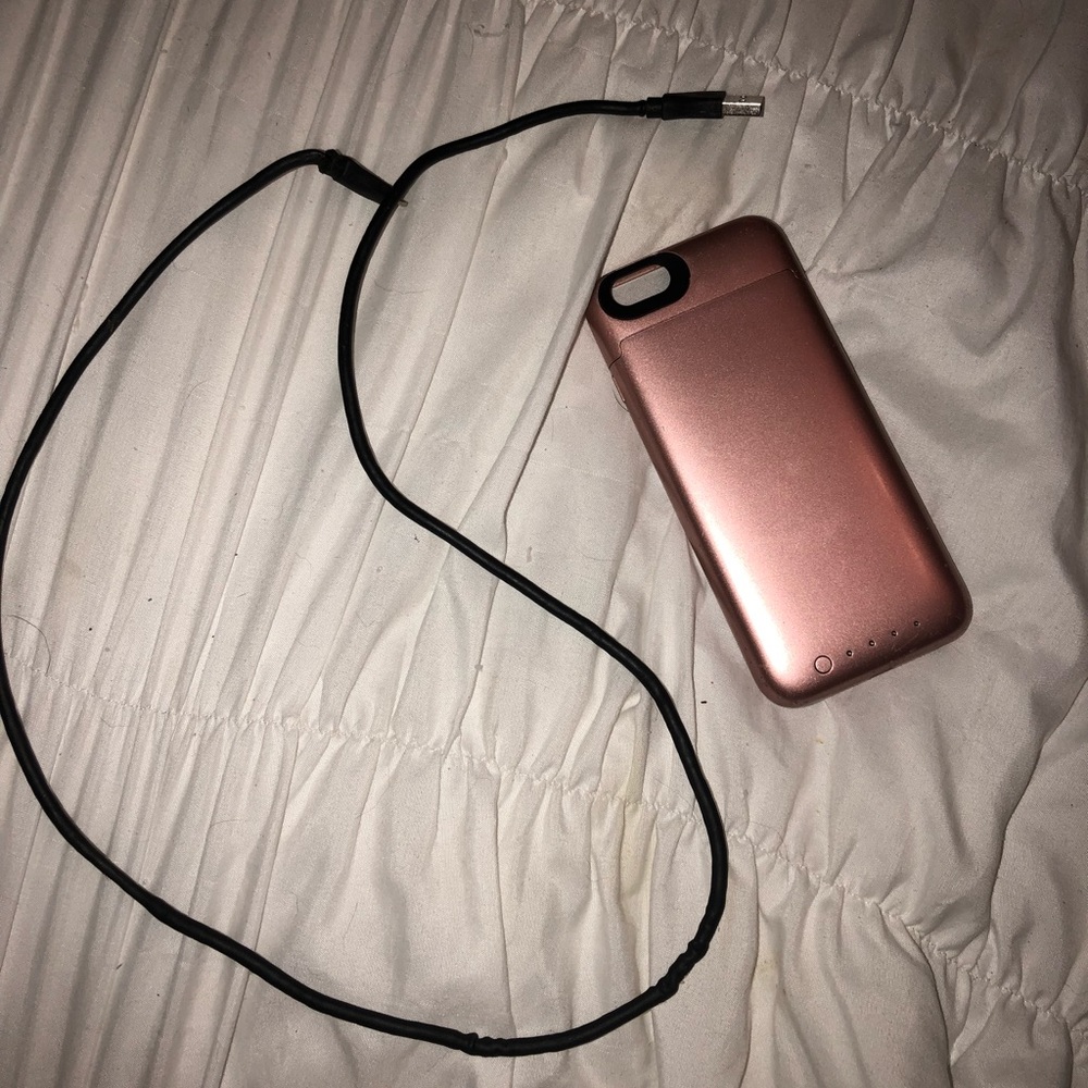 Mophie iPhone 6, 7, 8 chargeable case